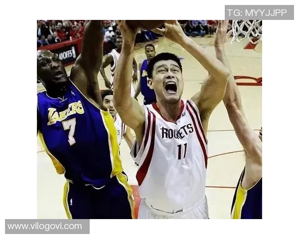 姚明与科比携手共创传奇篮球时代的辉煌时刻