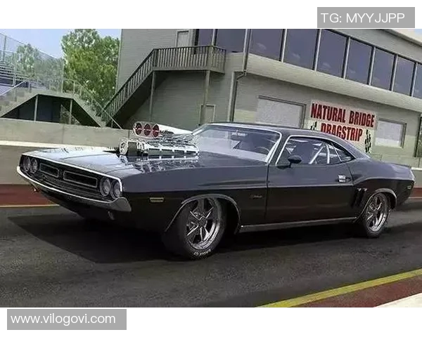 足球明星驾驭踩球车展现球技魅力与速度激情的完美结合