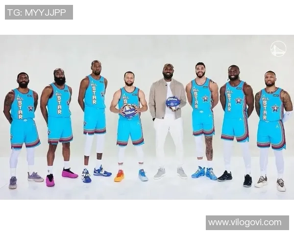 足球明星们齐聚一堂共赏詹姆斯比赛精彩瞬间的盛况 足球明星们齐聚一堂共赏詹姆斯比赛精彩瞬间的盛况