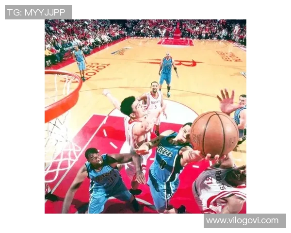 不同篮球明星在赛场上的风采与技巧对比分析